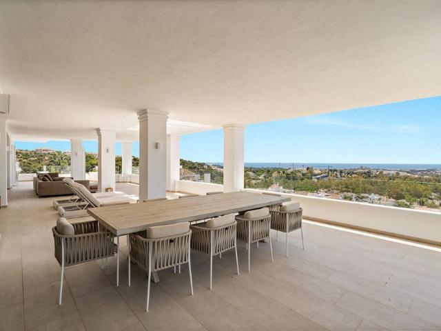 Piso en venta en Nueva Andalucía, Costa del Sol Occidental