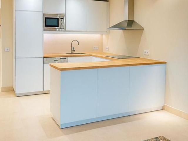 Piso en venta en Nueva Andalucía, Costa del Sol Occidental