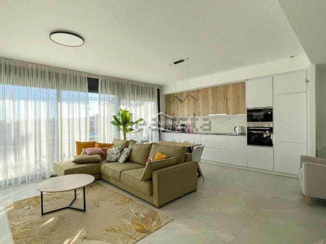 Dúplex en alquiler en Urbanització Golf Badia, Finestrat