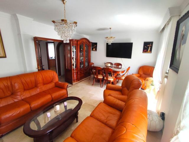 Piso en venta en Las Lagunas, Mijas