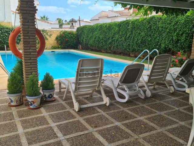 Ático en alquiler en Los Boliches, Costa del Sol Occidental