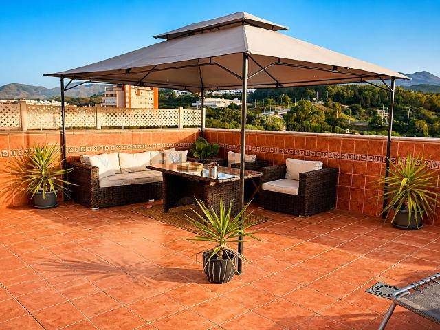 Ático en venta en Barriada Islas Canarias, Estepona