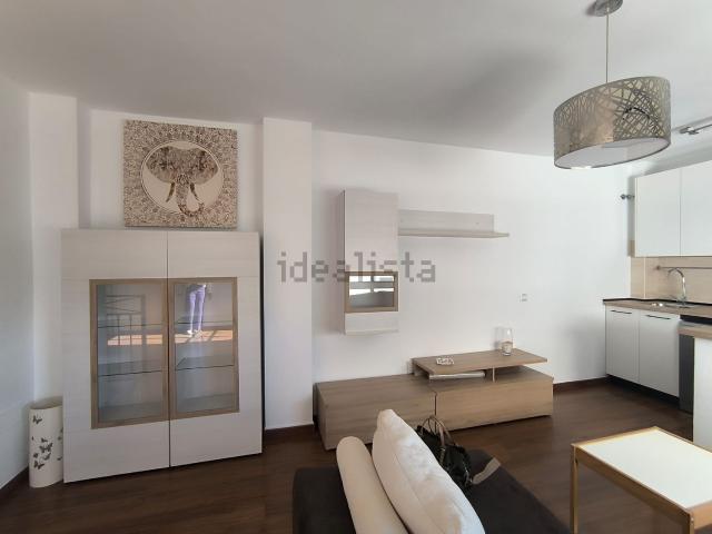 Dúplex en alquiler en Puerto de la Torre, Málaga-Costa del Sol