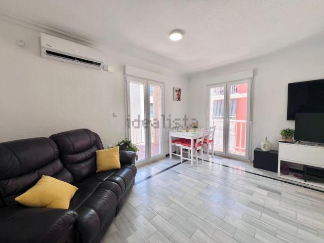Dúplex en alquiler en La Mata, Torrevieja
