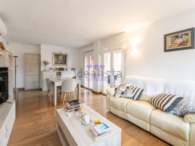 Piso en venta en Eixample, Gironès