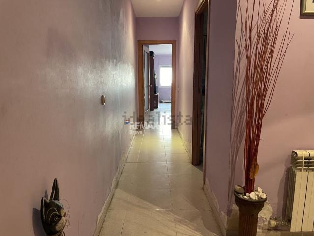 Piso en venta en Santa Eugènia, Gironès