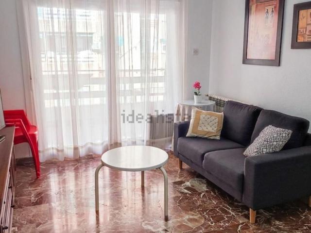 Piso en alquiler en Rosaleda, Granada