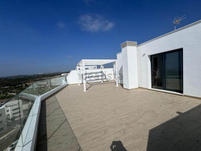 Dúplex en venta en Valle Romano, Costa del Sol Occidental