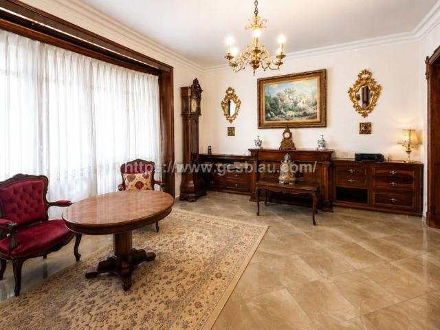 Piso en venta en Crist Rei, Raiguer