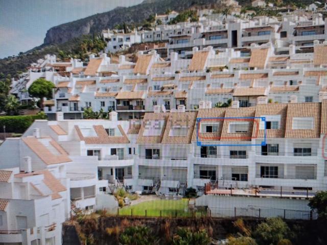 Ático en alquiler en Balcones del Lago, Istán