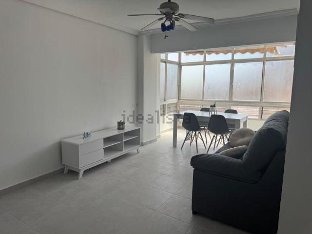 Piso en venta en Quatre-centes Vivendes, l'Alacantí
