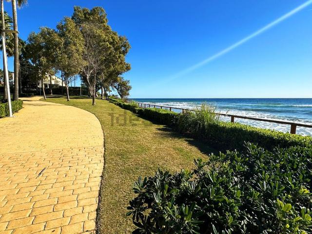 Piso en venta en Estepona, Garden Beach
