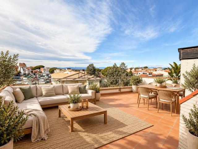 Dúplex en venta en Camp dels Pilans, l'Escala