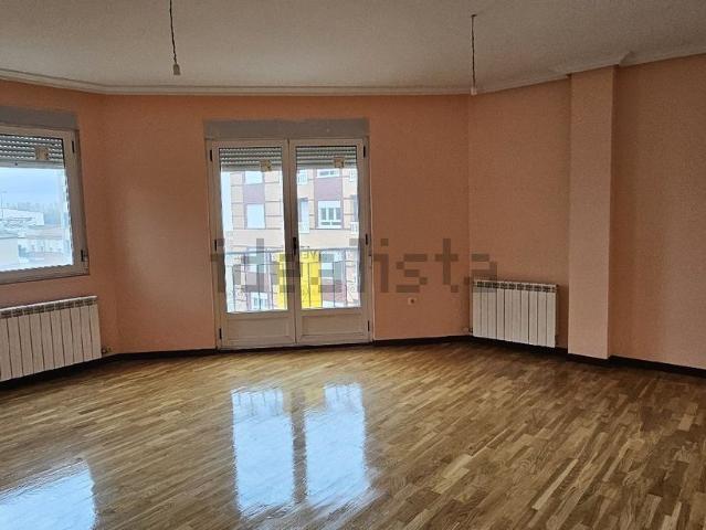 Piso en venta en La Bañeza