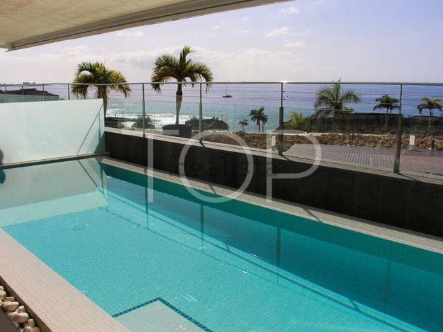 Piso en venta en La Caleta, Adeje