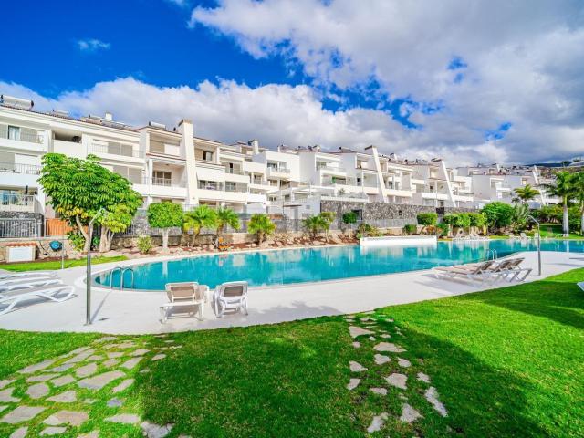 Piso en venta en La Caleta, Adeje