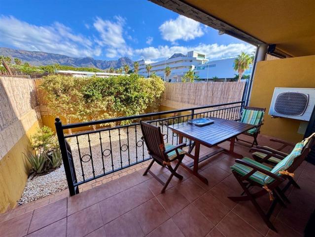 Piso en venta en La Caleta, Adeje