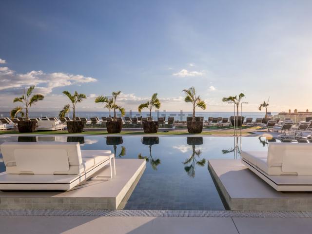 Piso en venta en La Caleta, Adeje