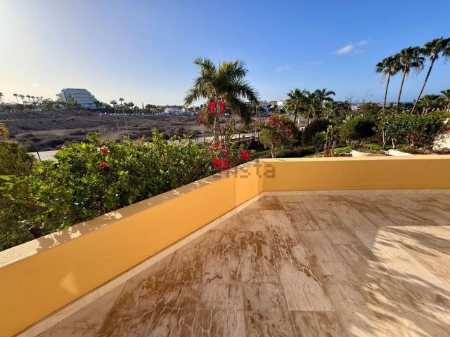 Piso en venta en La Caleta, Adeje