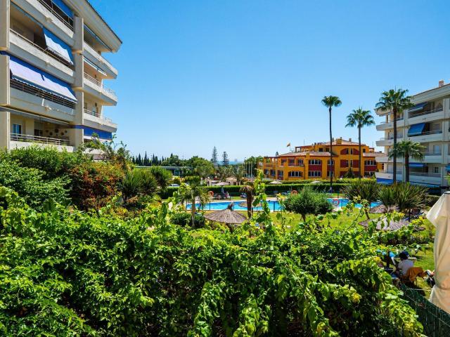 Piso en venta en La Carolina, Costa del Sol Occidental
