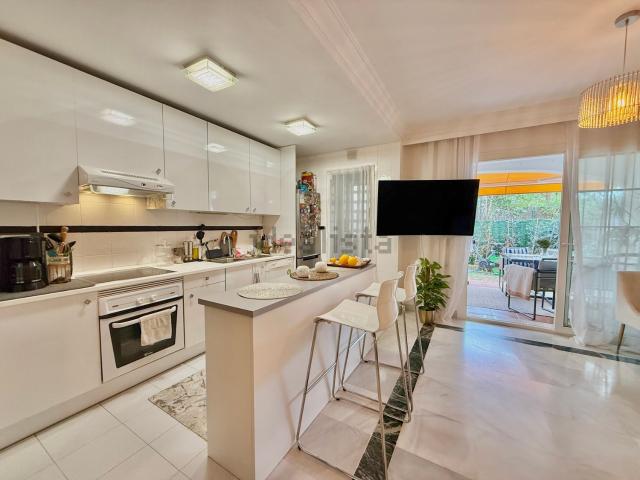 Piso en venta en La Carolina, Costa del Sol Occidental