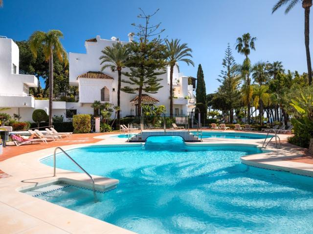 Dúplex en venta en El Vicario, Costa del Sol Occidental
