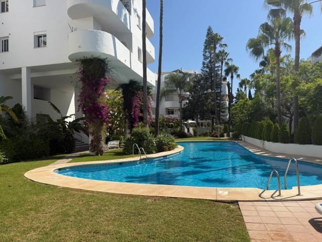 Ático en alquiler en Parque La Carolina, Marbella