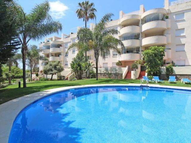 Piso en alquiler en La Carolina, Costa del Sol Occidental