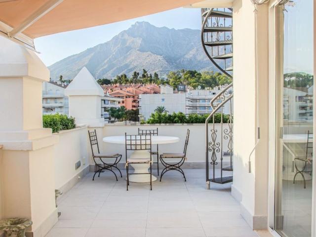Ático en alquiler en Marbella, Casablanca