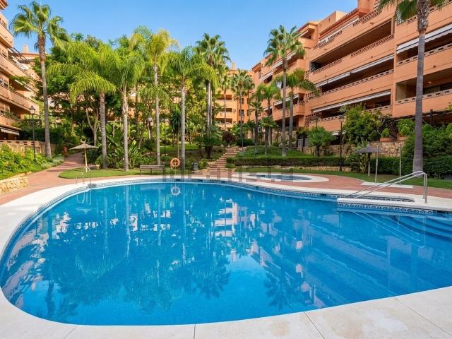 Piso en venta en La Carolina, Costa del Sol Occidental