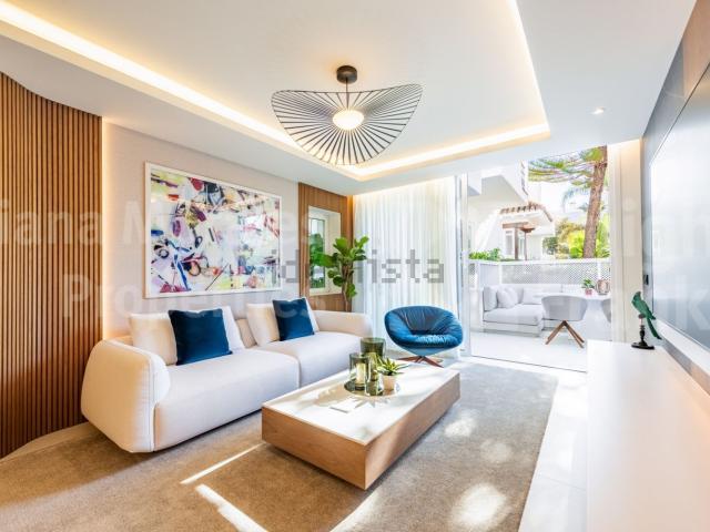 Piso en venta en La Carolina, Costa del Sol Occidental