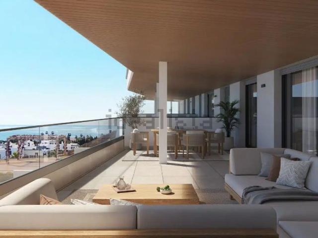 Piso en venta en Los Granados Playa, Costa del Sol Occidental