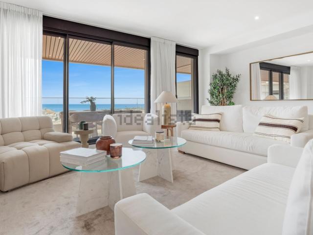 Piso en venta en Los Granados Playa, Costa del Sol Occidental