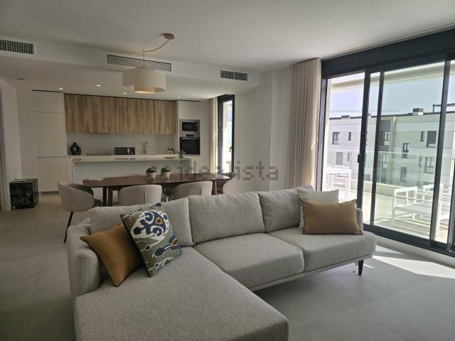 Piso en alquiler en Torrevigía - Las Joyas, Estepona