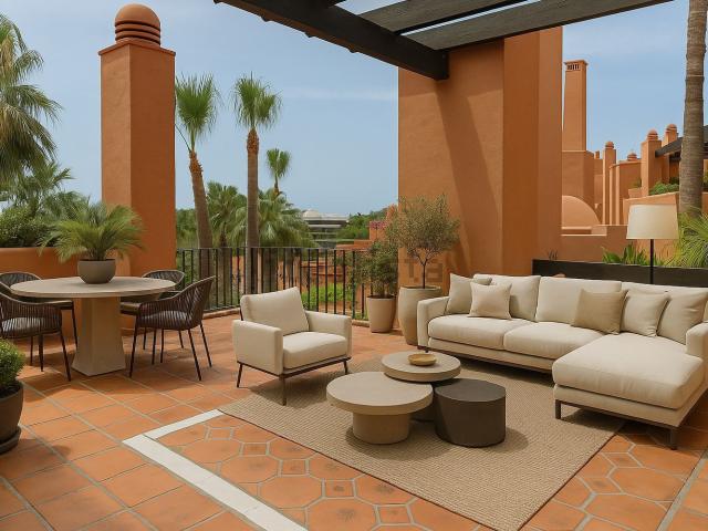 Ático en venta en Nueva Andalucía, Costa del Sol Occidental