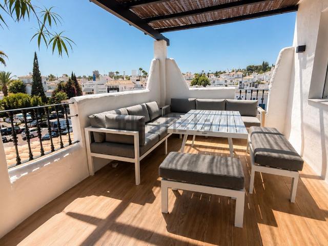 Dúplex en alquiler en Nueva Andalucía, Costa del Sol Occidental