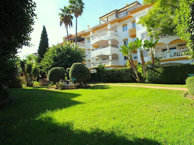 Ático en alquiler en Nueva Andalucía, Marbella