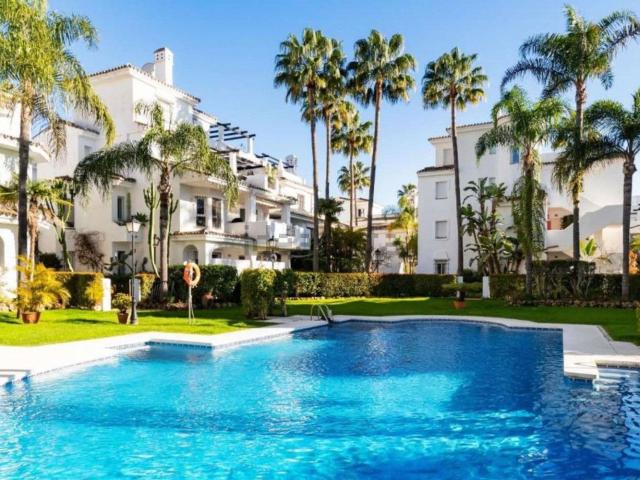 Piso en venta en Nueva Andalucía, Costa del Sol Occidental