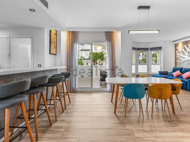Piso en venta en Nueva Andalucía, Costa del Sol Occidental