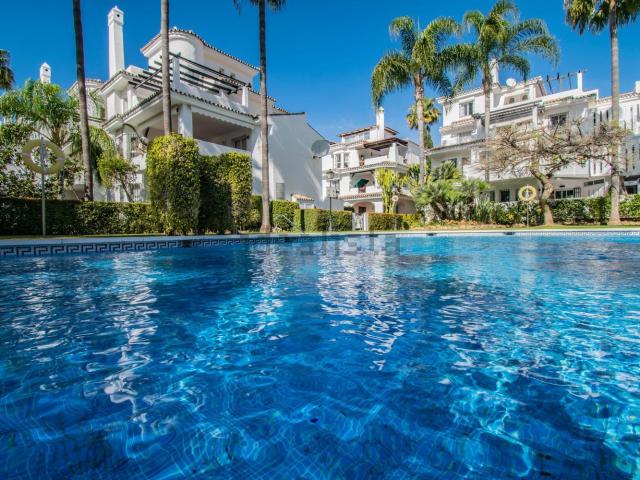 Piso en venta en Nueva Andalucía, Costa del Sol Occidental