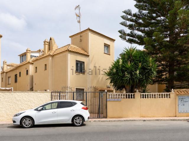 Piso en venta en Doña Ines, Torrevieja