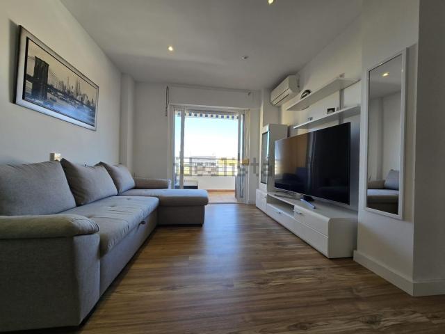 Piso en alquiler en Torrevieja, Casa Jardin