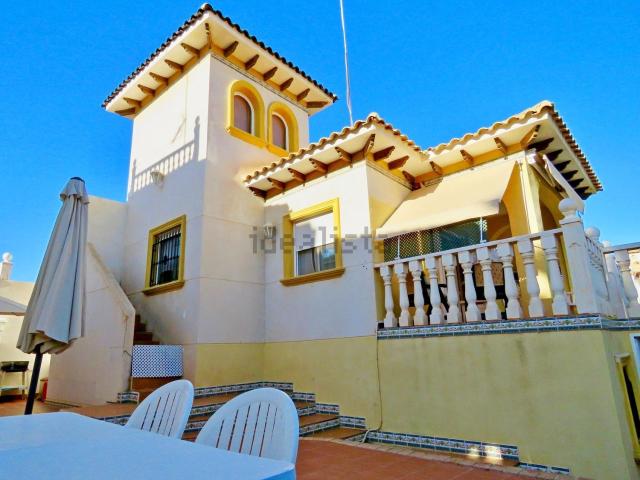 Ático en alquiler en Playa Flamenca II, el Baix Segura / La Vega Baja