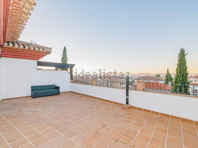 Dúplex en alquiler en La Zubia, Granada
