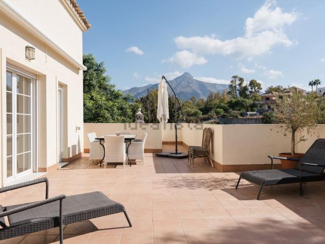 Dúplex en venta en San Pedro Alcántara, Marbella