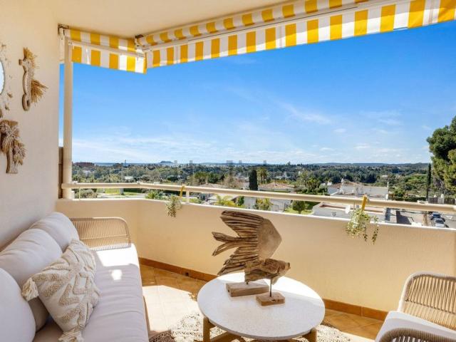 Piso en venta en Las Lomas, Costa del Sol Occidental