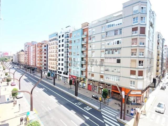 Piso en venta en Gijón, Laviada
