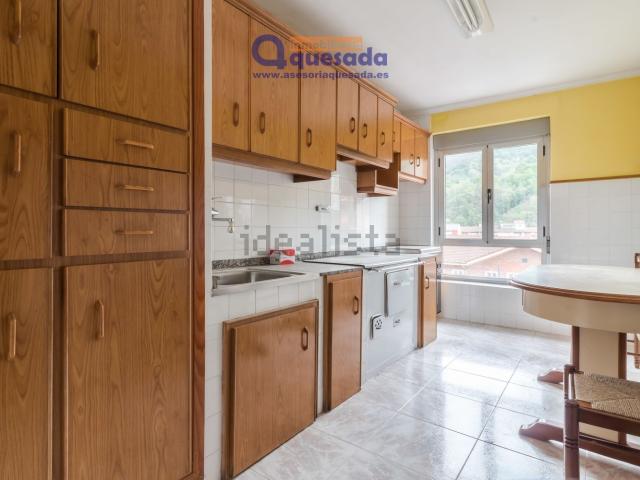 Piso en venta en El Corraón, Lena