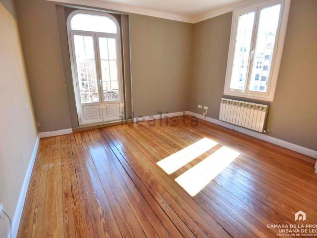 Piso en alquiler en Centro, León