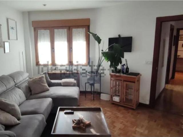 Piso en venta en León, San Claudio